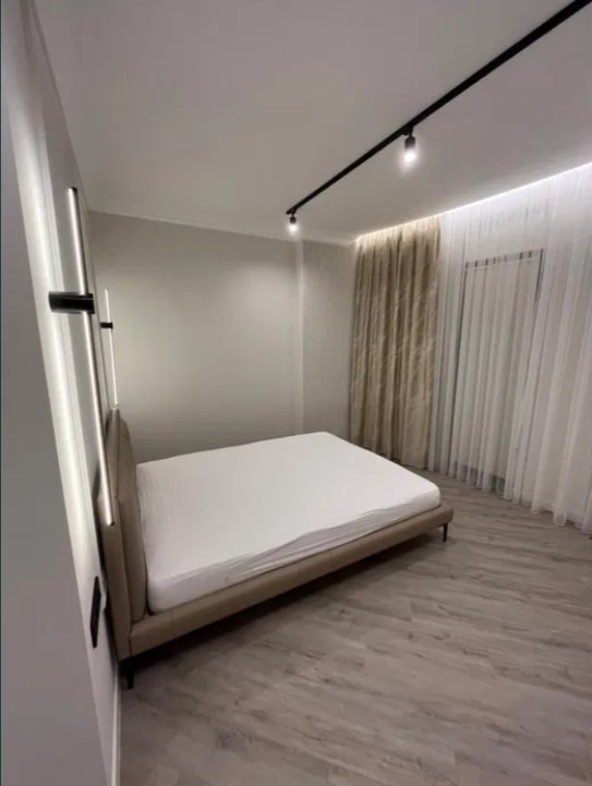 Більше 2000 доларів на місяць: що особливого у найдорожчих квартирах для оренди в Ужгороді